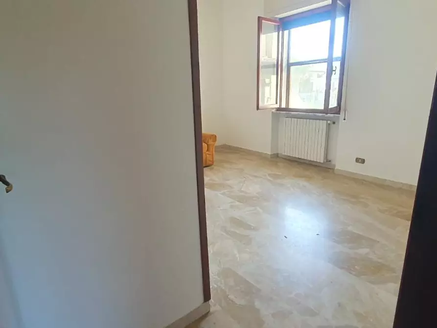 Immagine 19 di Casa bifamiliare in vendita  a Massa