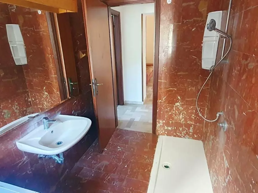 Immagine 26 di Casa bifamiliare in vendita  a Massa