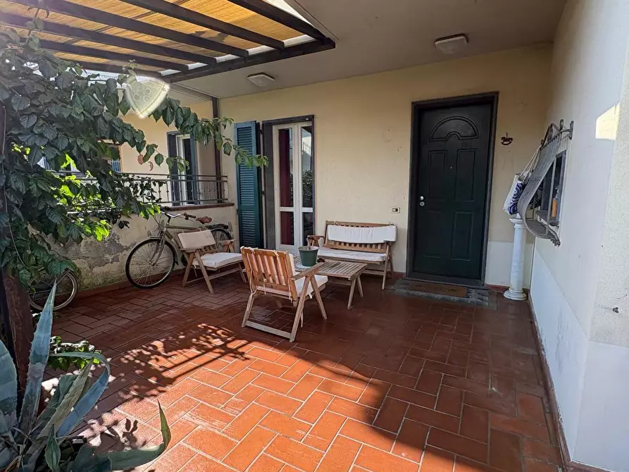 Immagine 2 di Villetta a schiera in affitto  a Massa