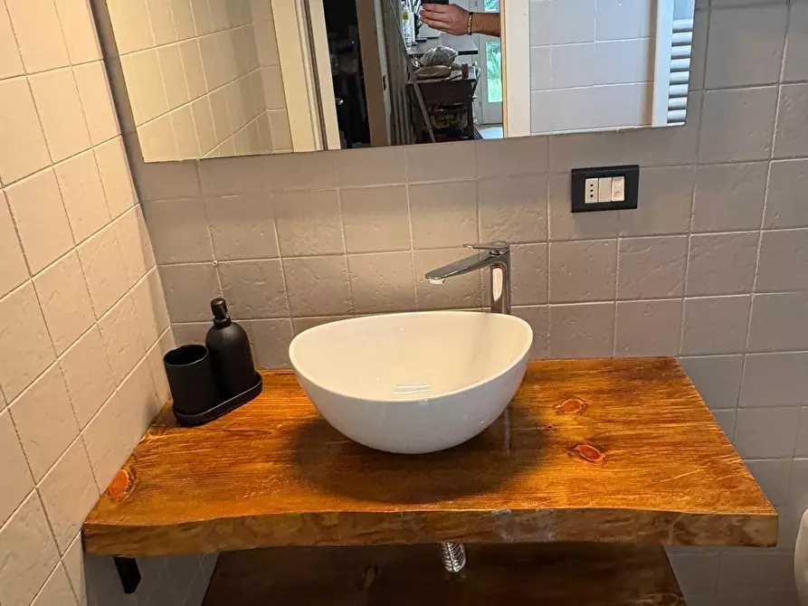 Immagine 7 di Villetta a schiera in affitto  a Massa