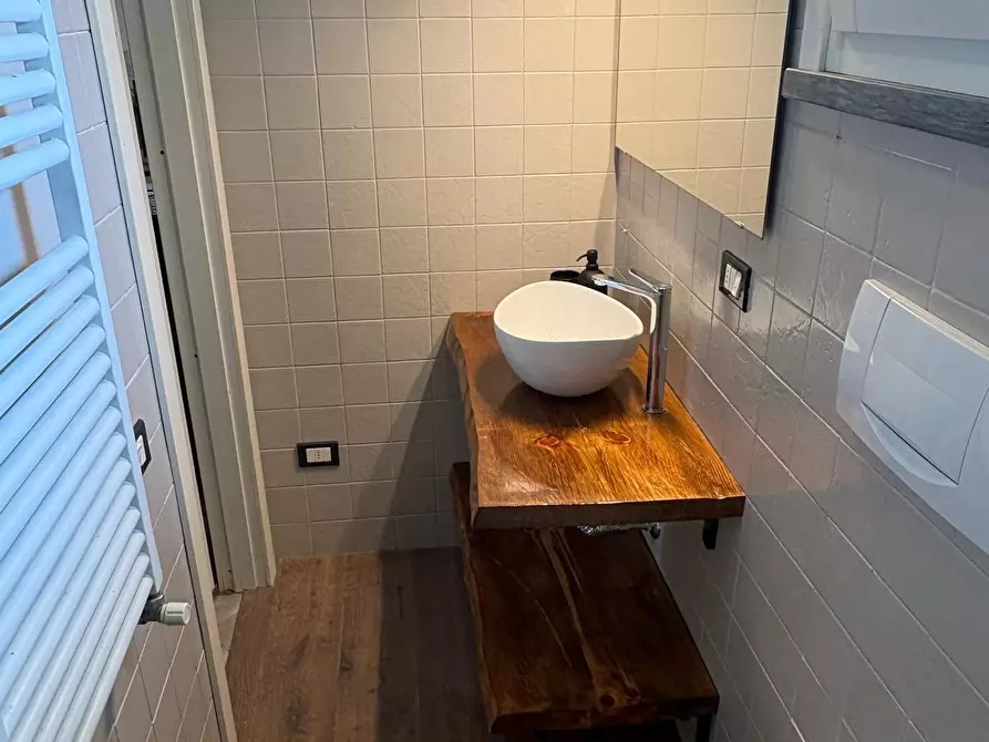 Immagine 8 di Villetta a schiera in affitto  a Massa