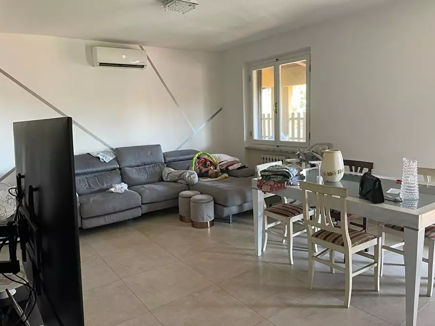 Immagine 3 di Appartamento in vendita  a Massa