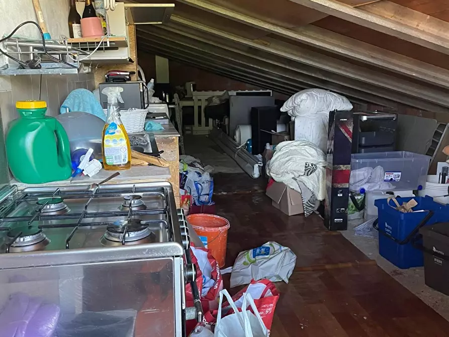 Immagine 15 di Appartamento in vendita  a Massa