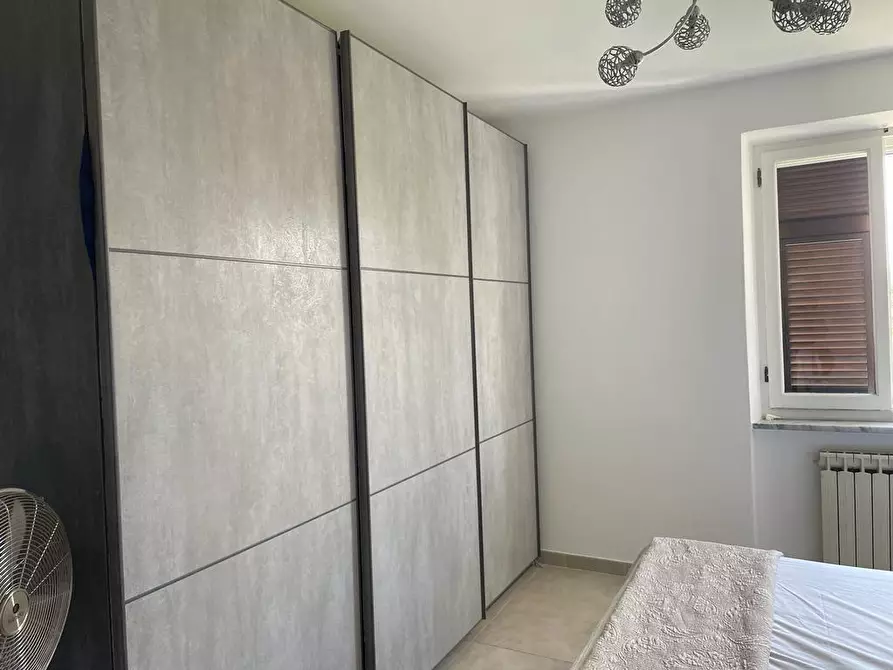 Immagine 9 di Appartamento in vendita  a Massa