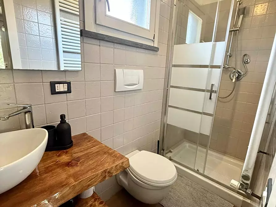 Immagine 10 di Villetta a schiera in vendita  a Massa