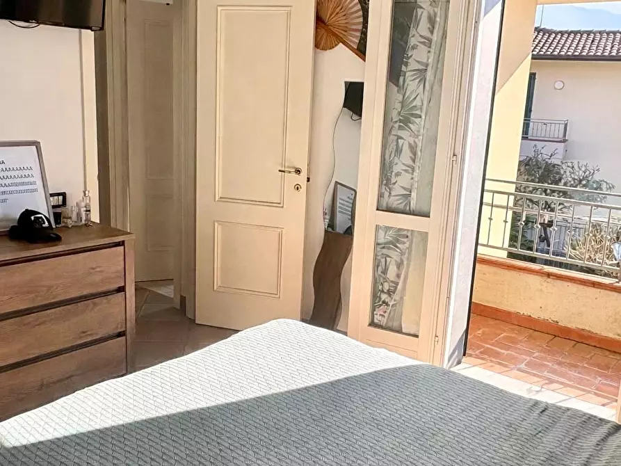 Immagine 13 di Villetta a schiera in vendita  a Massa