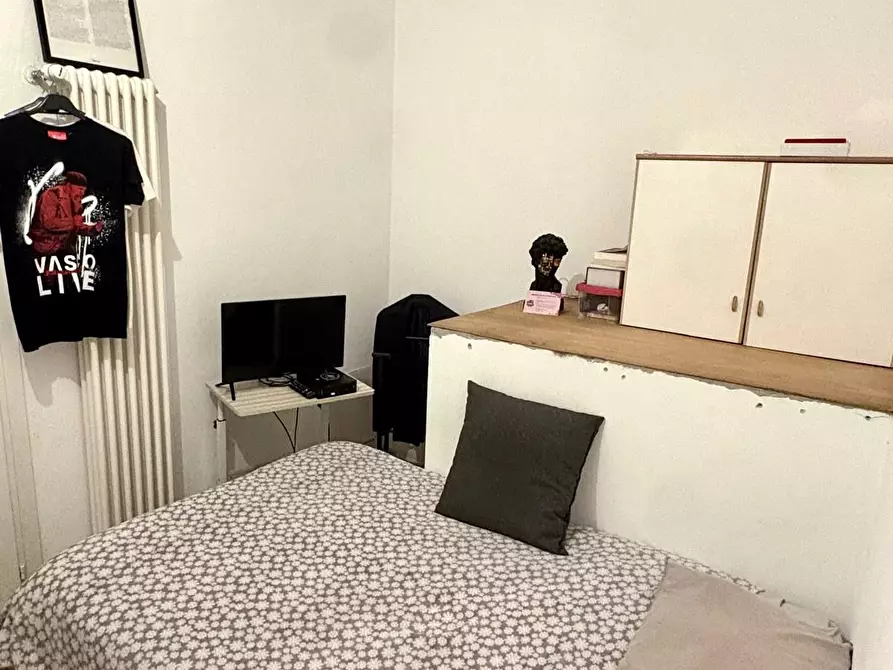 Immagine 16 di Villetta a schiera in vendita  a Massa