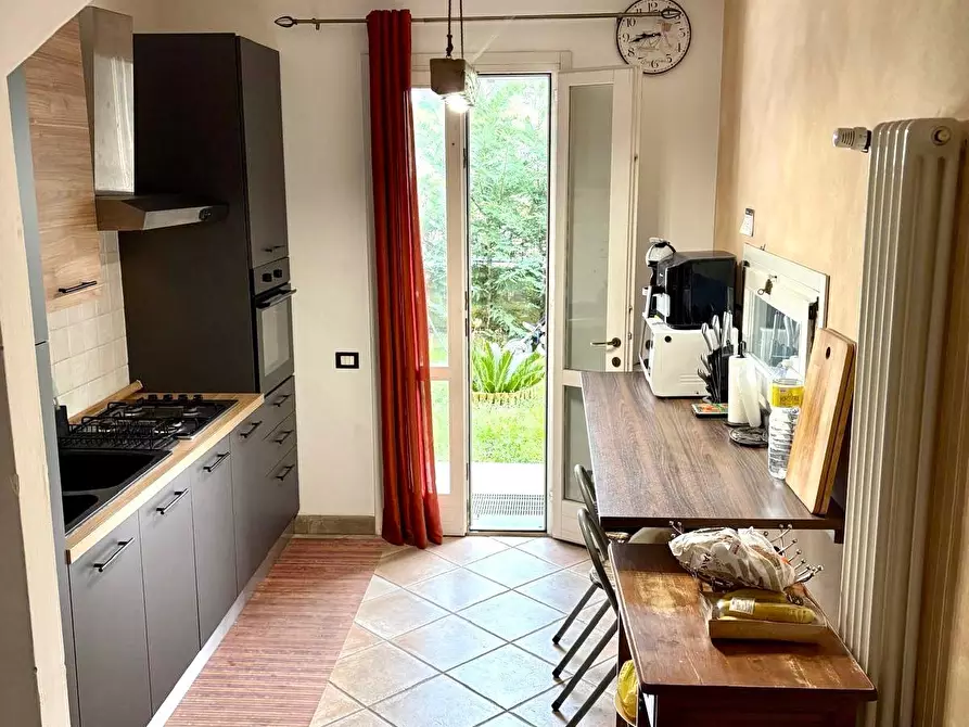 Immagine 8 di Villetta a schiera in vendita  a Massa