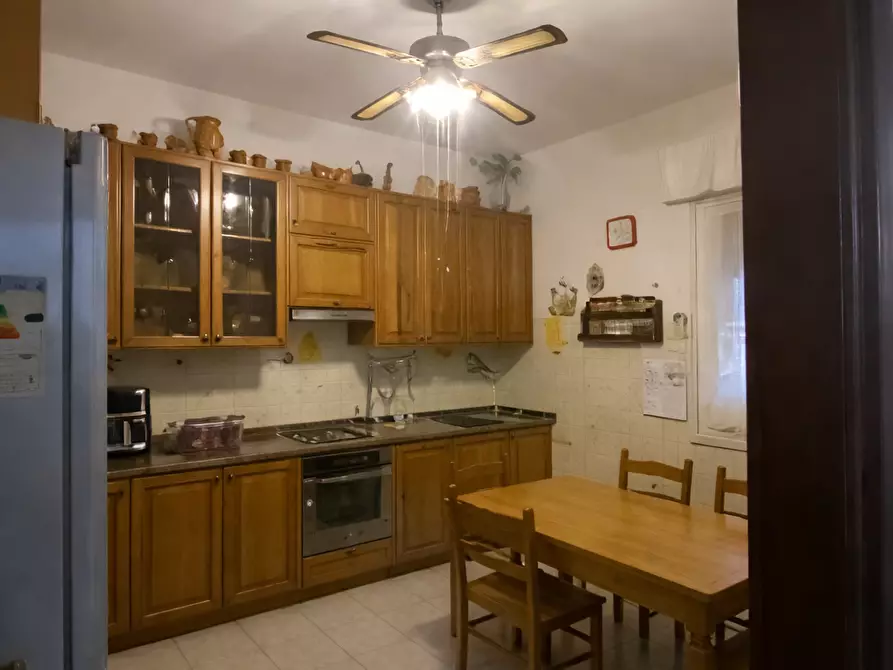 Immagine 1 di Appartamento in vendita  a Castelnuovo Magra