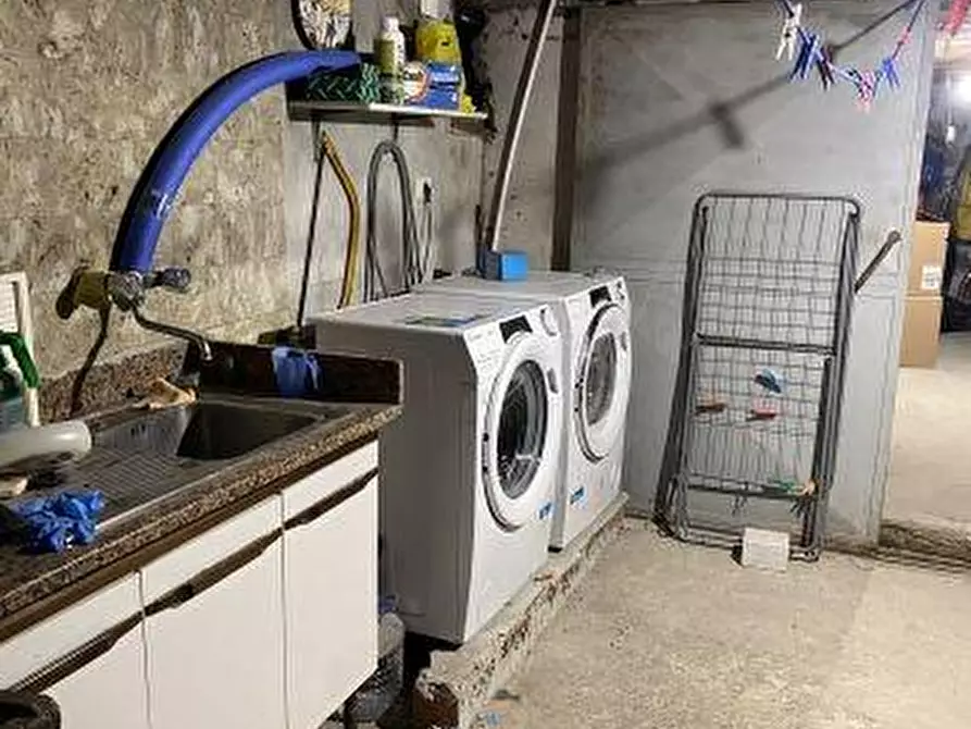 Immagine 12 di Appartamento in vendita  a Castelnuovo Magra