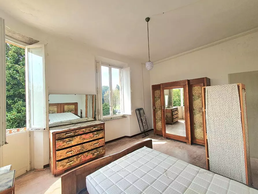 Immagine 26 di Appartamento in vendita  a Lucca