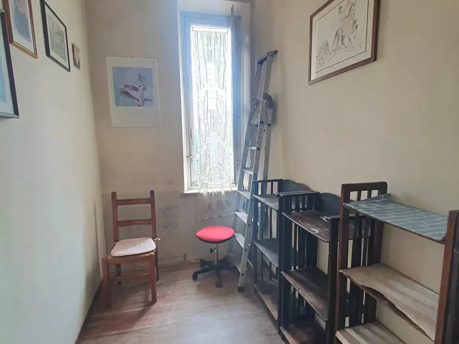 Immagine 21 di Appartamento in vendita  a Lucca