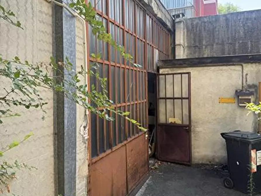 Immagine 1 di Capannone industriale in vendita  a Collegno