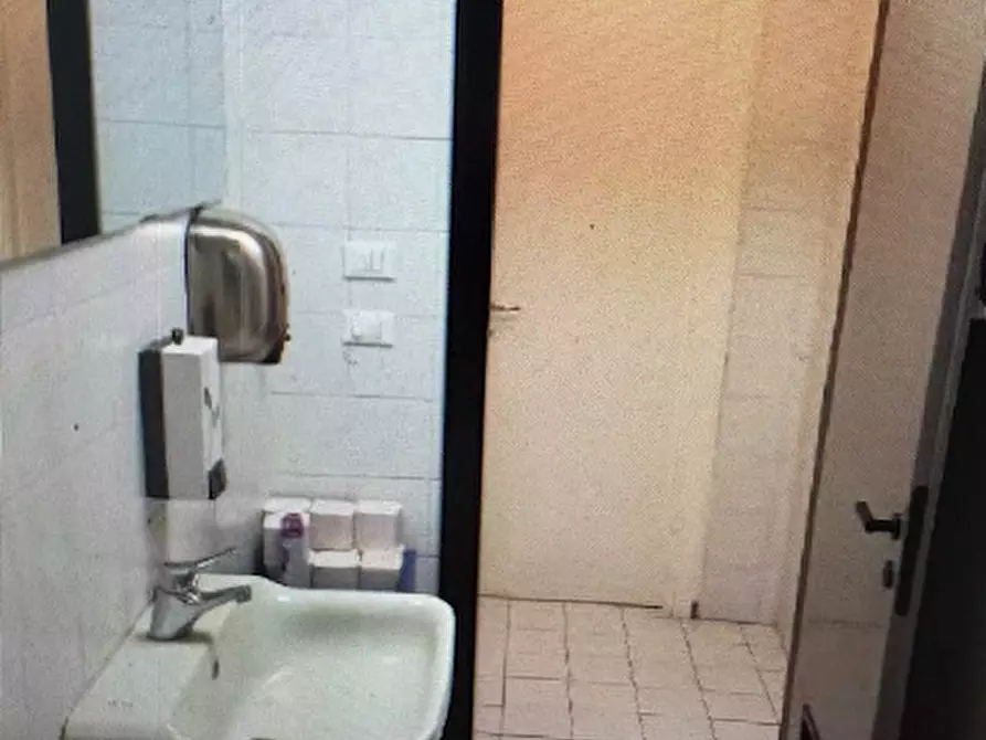 Immagine 5 di Ufficio in vendita  a Torino