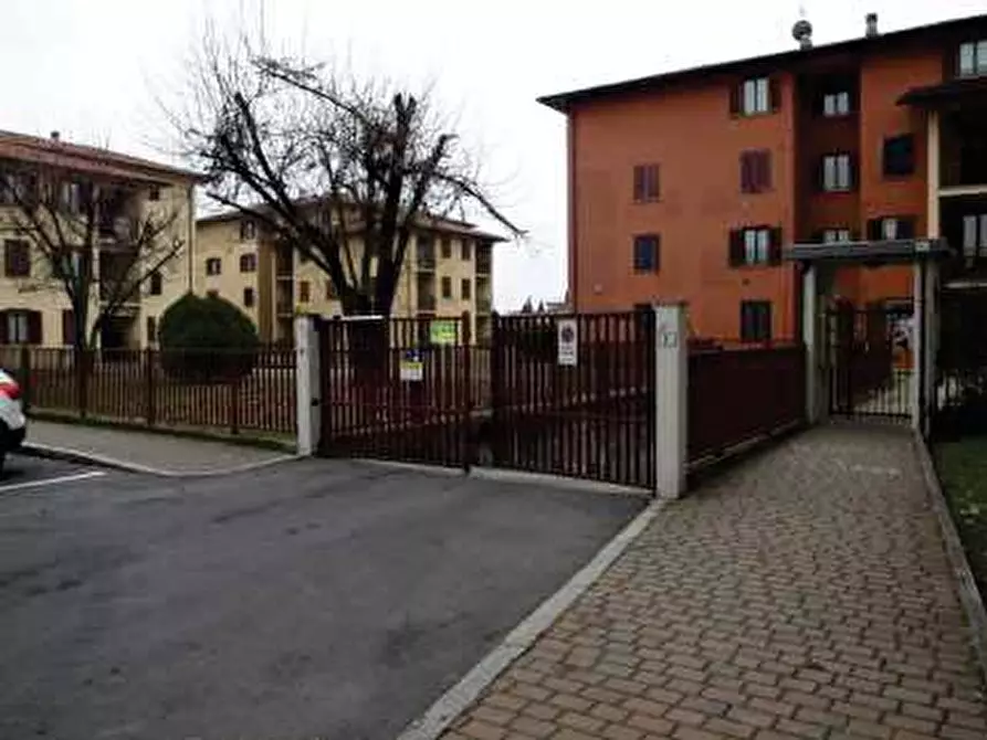 Immagine 5 di Magazzino in vendita  a Trezzo Sull'adda