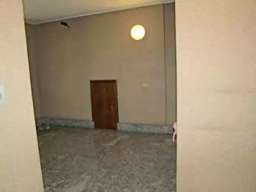 Immagine 14 di Magazzino in vendita  a Trezzo Sull'adda