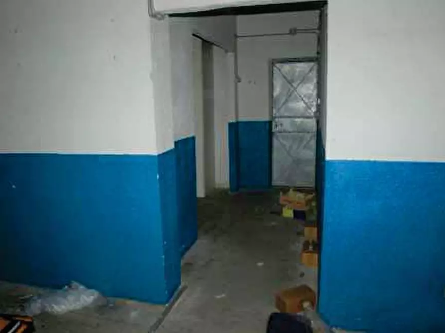 Immagine 8 di Magazzino in vendita  a Trezzo Sull'adda