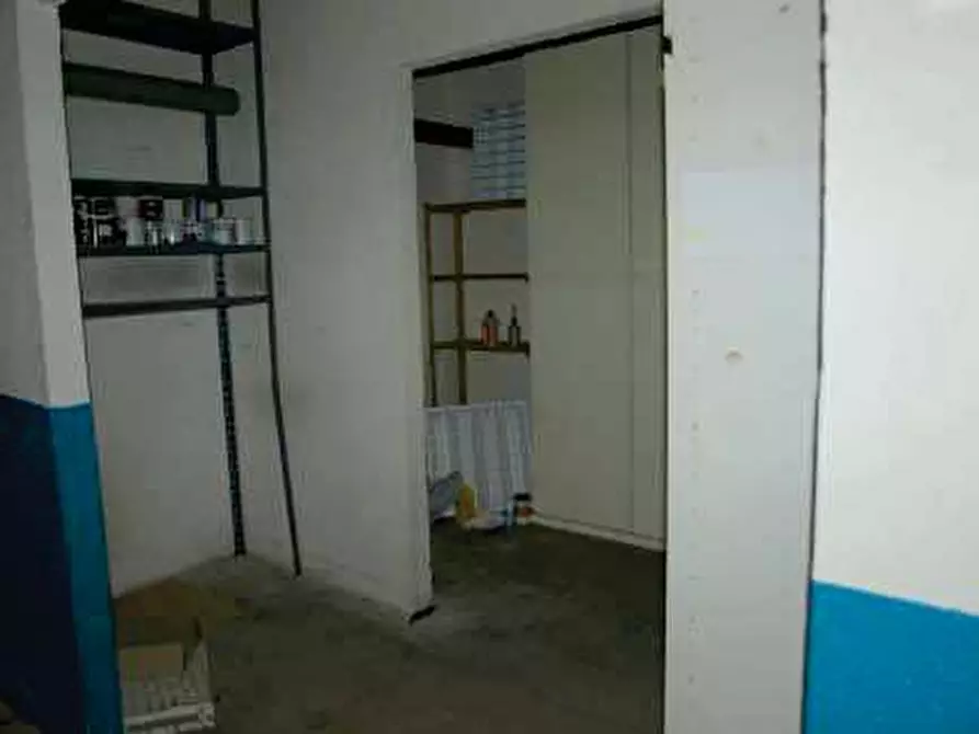 Immagine 9 di Magazzino in vendita  a Trezzo Sull'adda