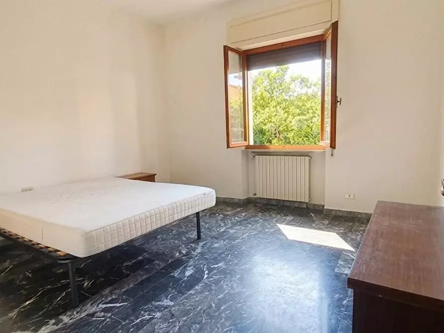 Immagine 25 di Appartamento in vendita  a Massa