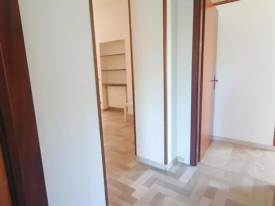 Immagine 16 di Appartamento in vendita  a Massa