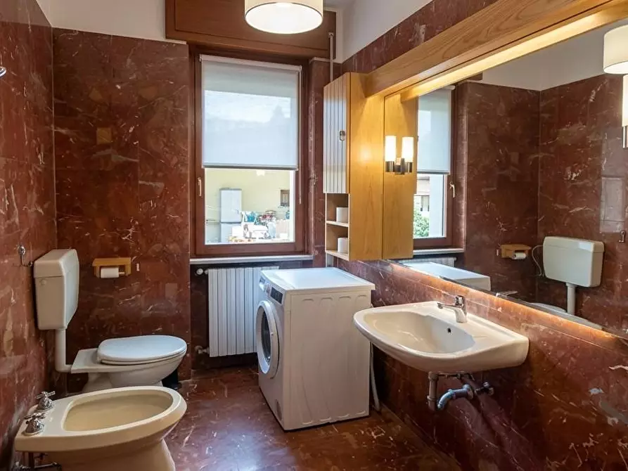 Immagine 27 di Appartamento in vendita  a Massa