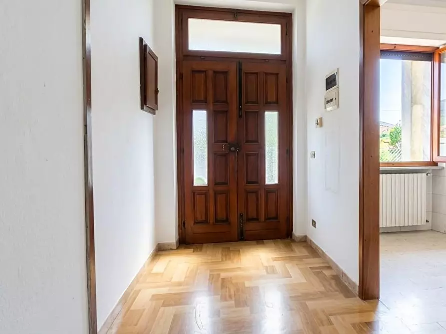 Immagine 14 di Appartamento in vendita  a Massa