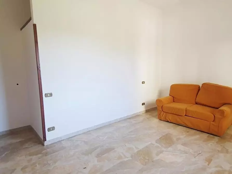 Immagine 19 di Appartamento in vendita  a Massa