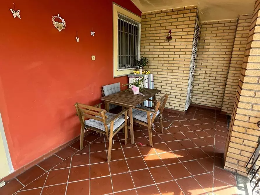 Immagine 2 di Casa bifamiliare in affitto  a Massa