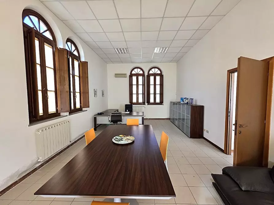 Immagine 2 di Ufficio in vendita  a Fucecchio