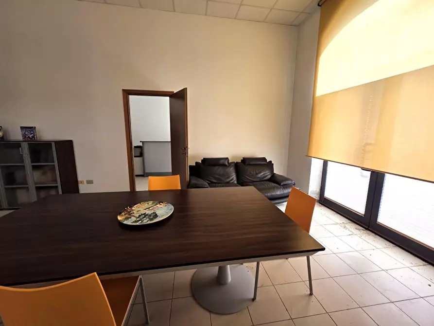 Immagine 4 di Ufficio in vendita  a Fucecchio