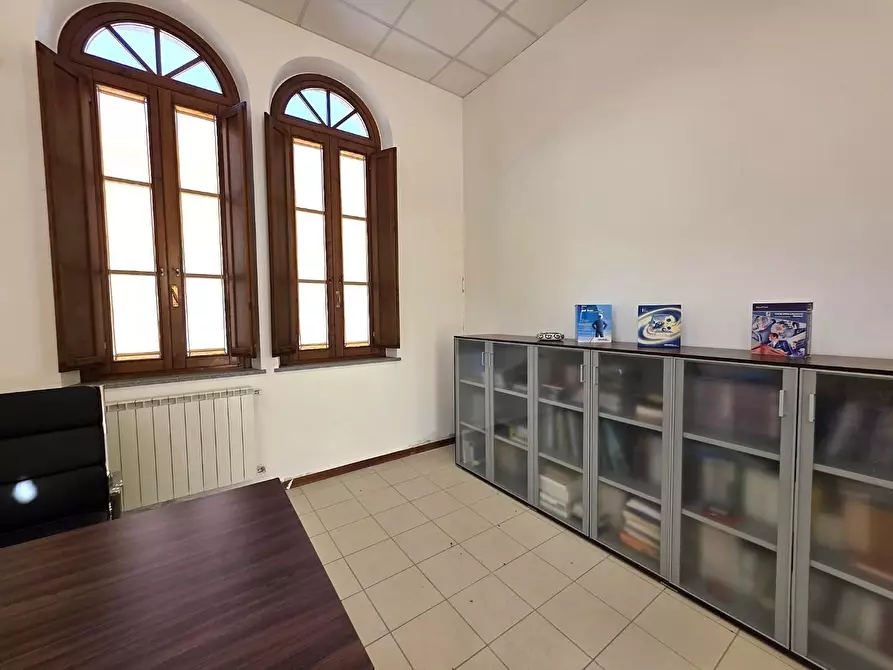 Immagine 8 di Ufficio in vendita  a Fucecchio