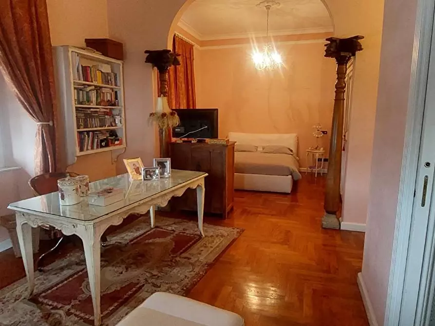 Immagine 24 di Appartamento in vendita  a Carrara