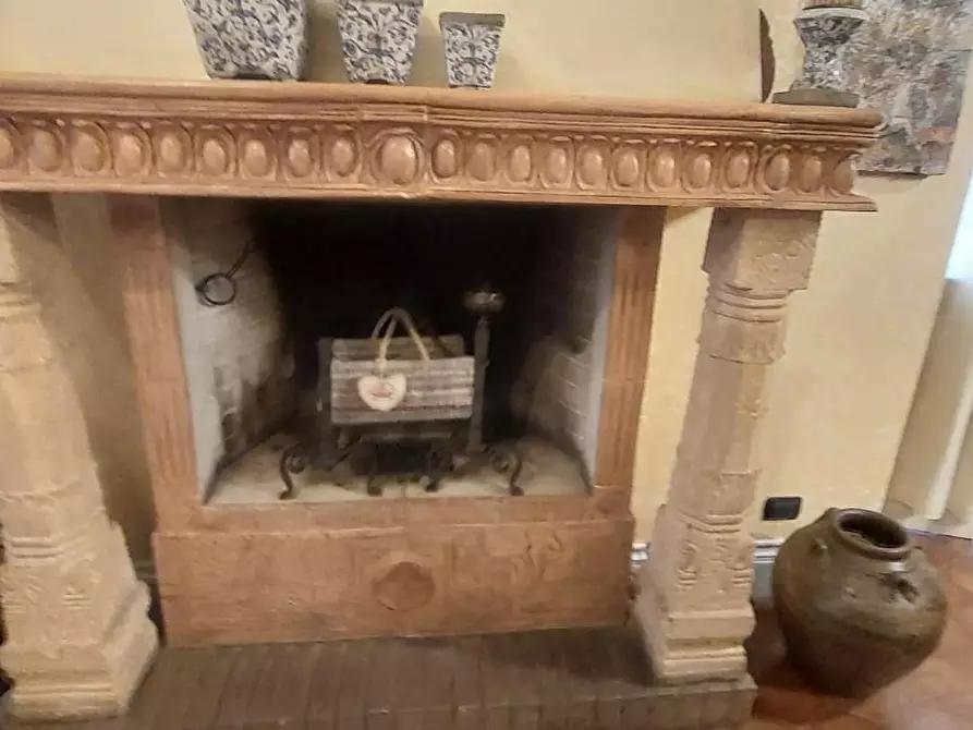 Immagine 7 di Appartamento in vendita  a Carrara