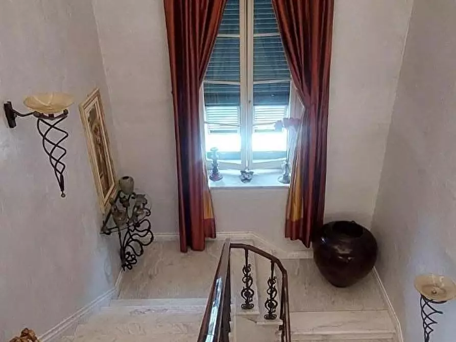 Immagine 38 di Appartamento in vendita  a Carrara