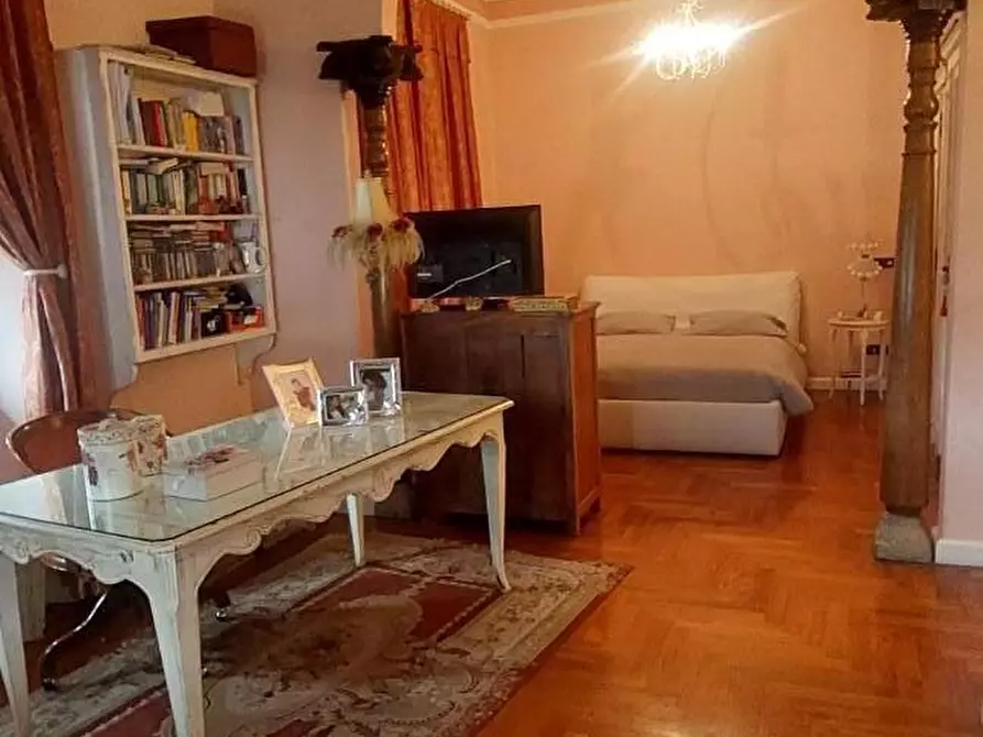 Immagine 23 di Appartamento in vendita  a Carrara