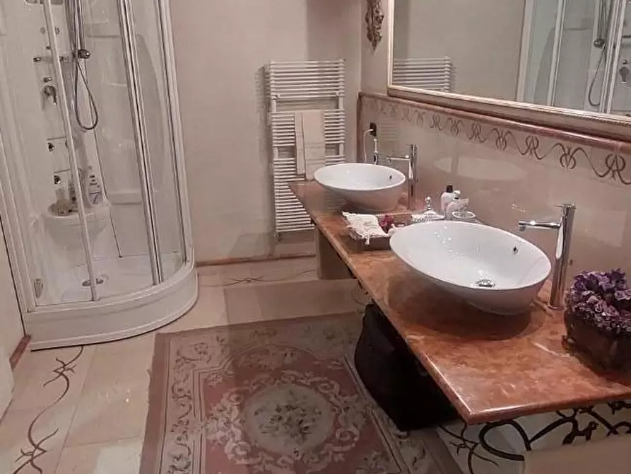 Immagine 32 di Appartamento in vendita  a Carrara