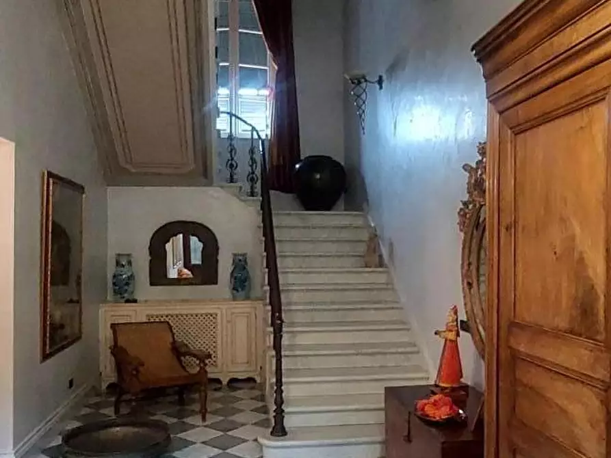 Immagine 3 di Appartamento in vendita  a Carrara