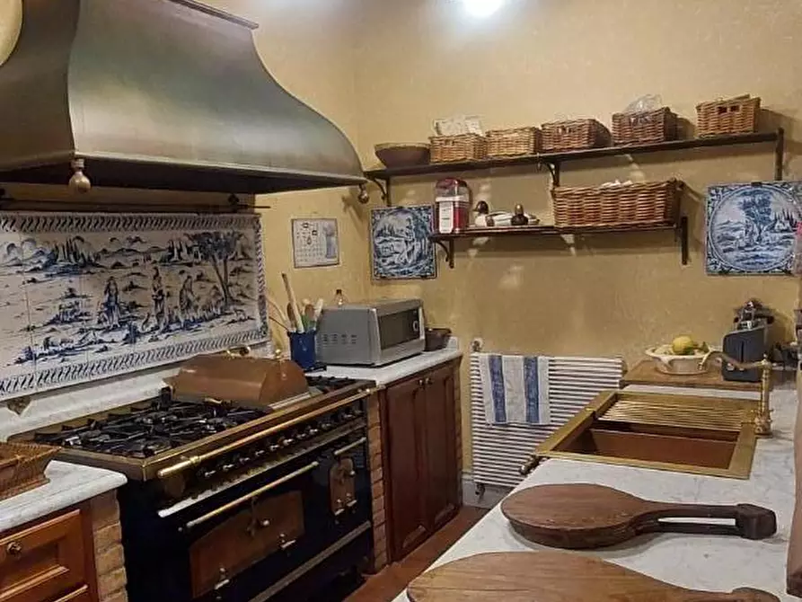 Immagine 8 di Appartamento in vendita  a Carrara