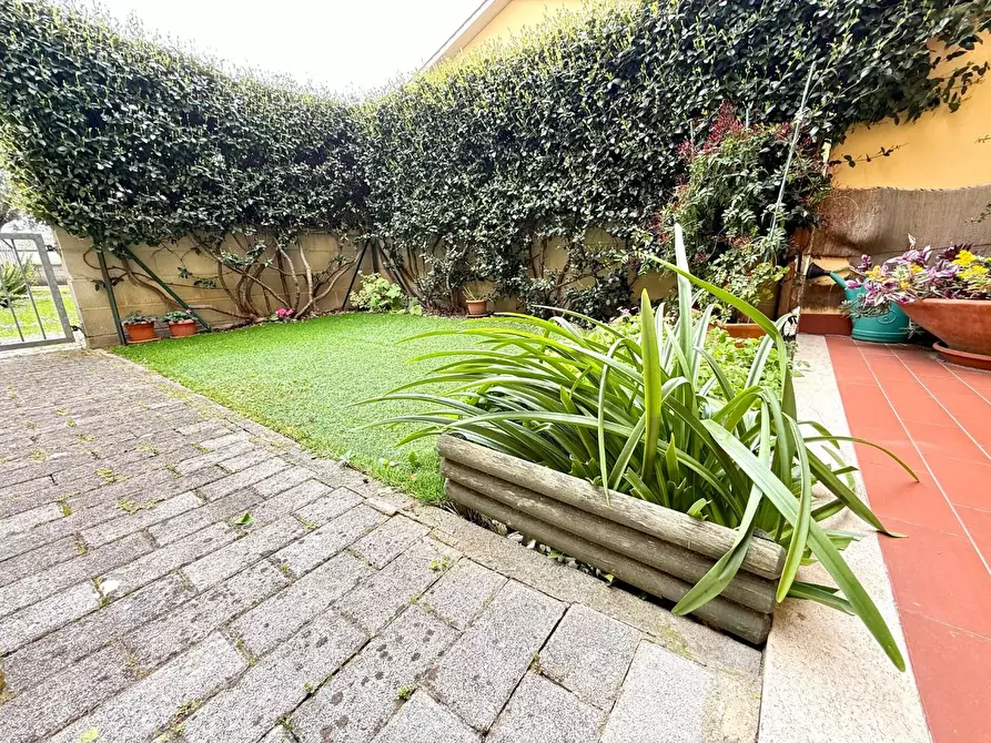 Immagine 15 di Appartamento in vendita  a Ponsacco