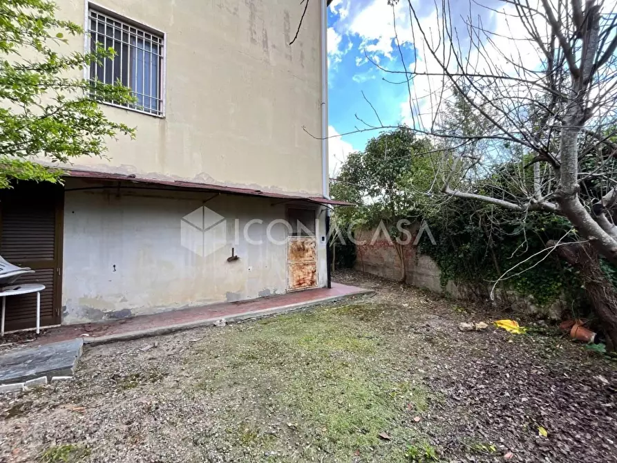 Immagine 34 di Appartamento in vendita  a Pontedera