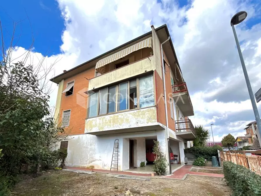 Immagine 1 di Appartamento in vendita  a Pontedera