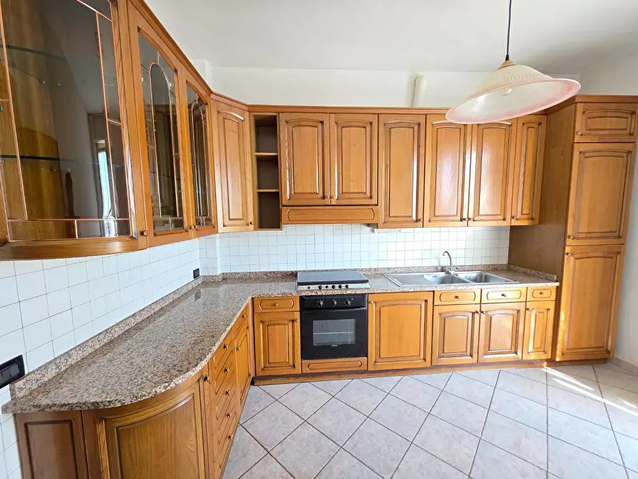 Immagine 6 di Appartamento in vendita  a Santa Maria A Monte