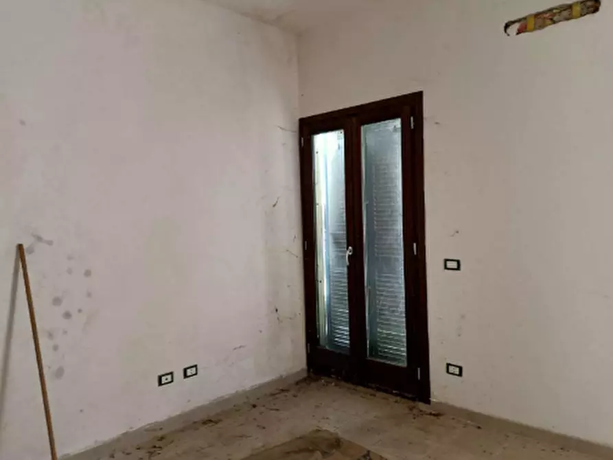 Immagine 3 di Palazzo in vendita  a Ponsacco