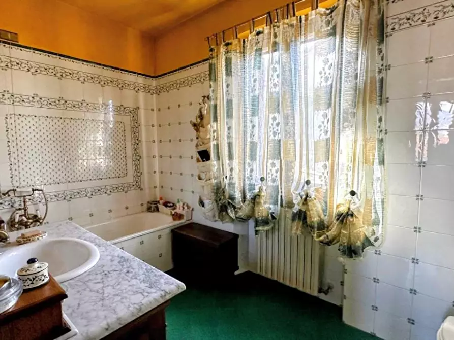 Immagine 33 di Casa indipendente in vendita  a Castelnuovo Di Garfagnana