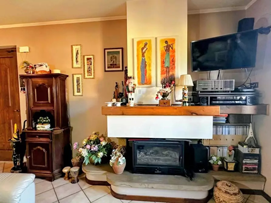 Immagine 4 di Casa indipendente in vendita  a Castelnuovo Di Garfagnana