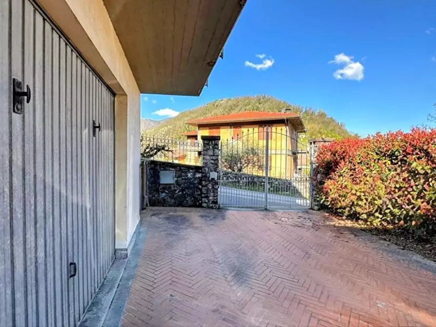 Immagine 43 di Casa indipendente in vendita  a Castelnuovo Di Garfagnana