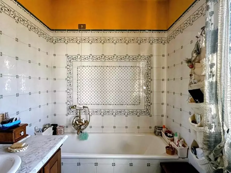 Immagine 35 di Casa indipendente in vendita  a Castelnuovo Di Garfagnana