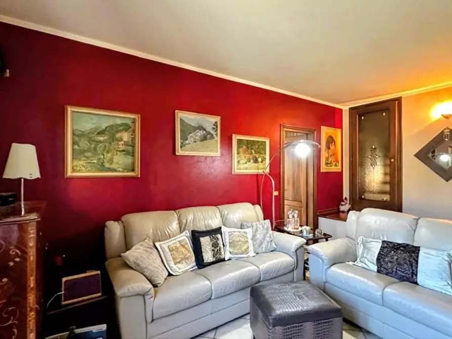 Immagine 2 di Casa indipendente in vendita  a Castelnuovo Di Garfagnana