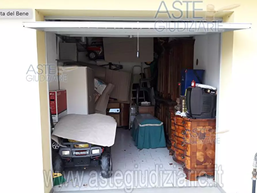 Immagine 9 di Appartamento in vendita  a Cascina