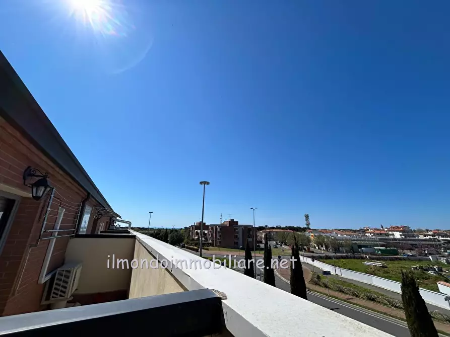 Immagine 17 di Appartamento in vendita  a Rosignano Marittimo